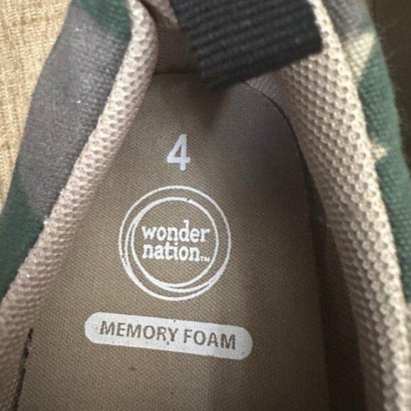 Wonder Nation Boys 4 Slip-on Sneakers Skate Camouflage Memory Foam NWOT - Picture 4 of 4